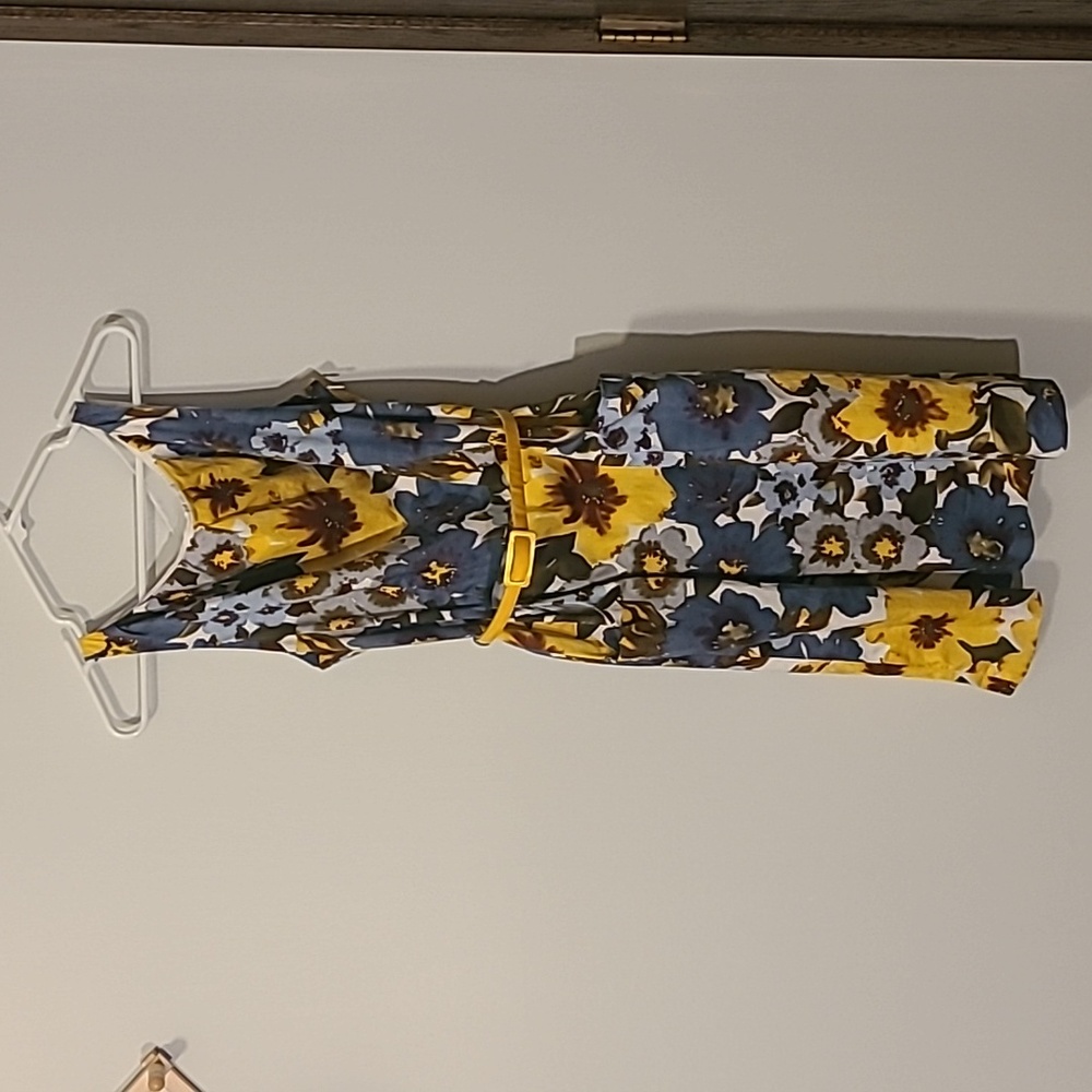 Nine & Co floral dress with pockets
